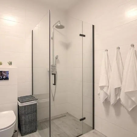 بيت للعطل Pet Friendly In With Sauna Kłodawa